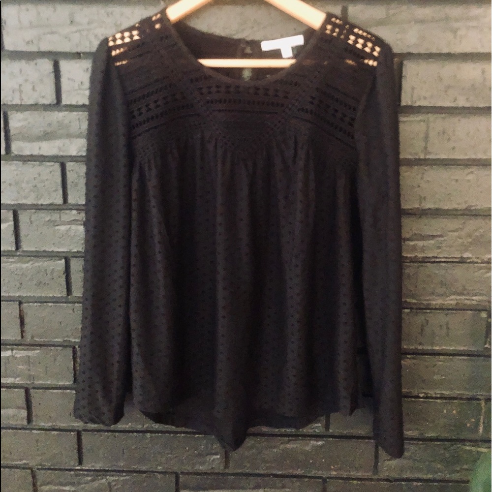 DR2 Black Detailed Top